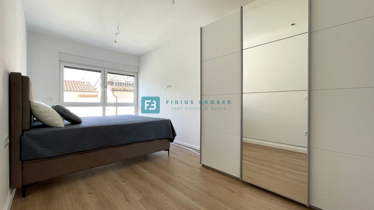 VODICE - SRIMA, nova, dvojček, 300 m do plaže, pogled na morje, S1