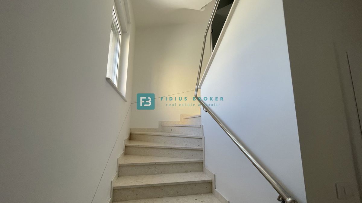 VODICE - SRIMA, nova, dvojček, 300 m do plaže, pogled na morje, S1