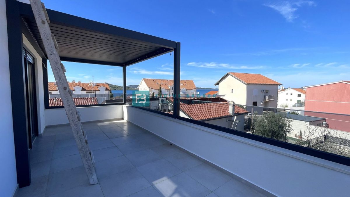 VODICE - SRIMA, nova, dvojček, 300 m do plaže, pogled na morje, S1