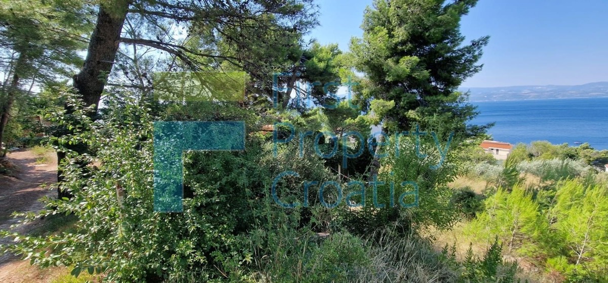 OM1673 - Građevinsko zemljište blizu mora, okolica Omiša, na prodaju