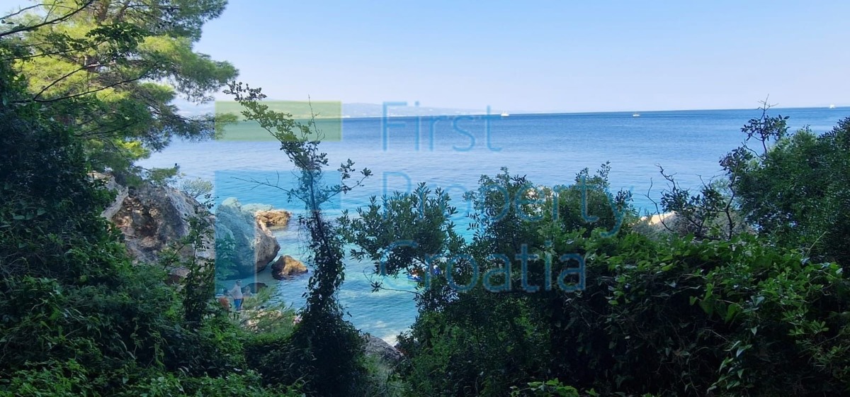 OM1673 - Građevinsko zemljište blizu mora, okolica Omiša, na prodaju