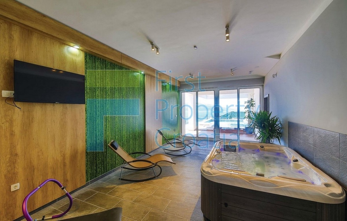 TG1587 - Prekrasna vila smještena samo 90m od mora, Čiovo, na prodaju