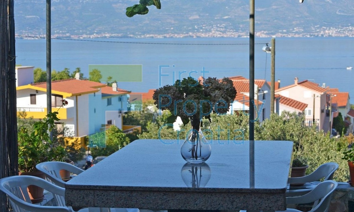 TG1505 - Kuća s prekrasnim pogledom, Čiovo, na prodaju