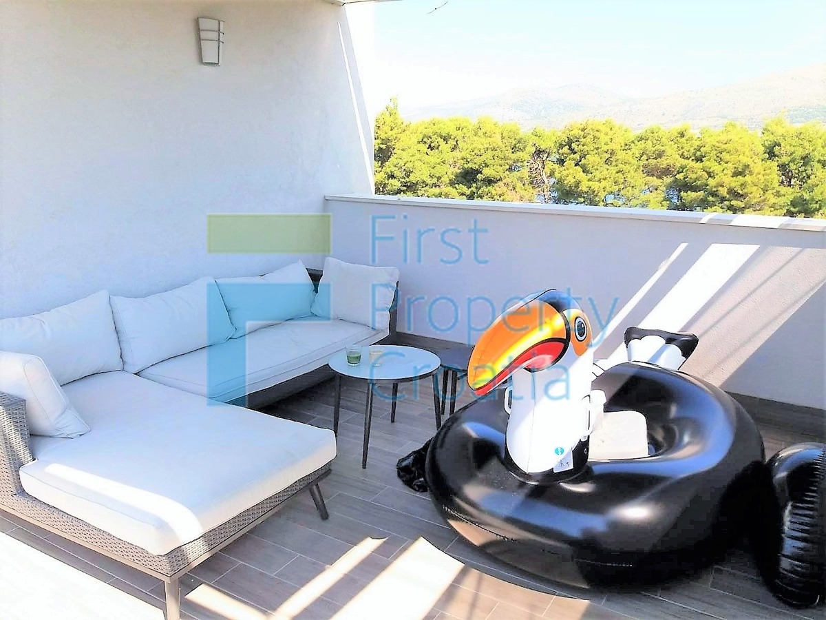 TG1424 - Moderno uređene vile u mirnom okruženju, Čiovo, na prodaju