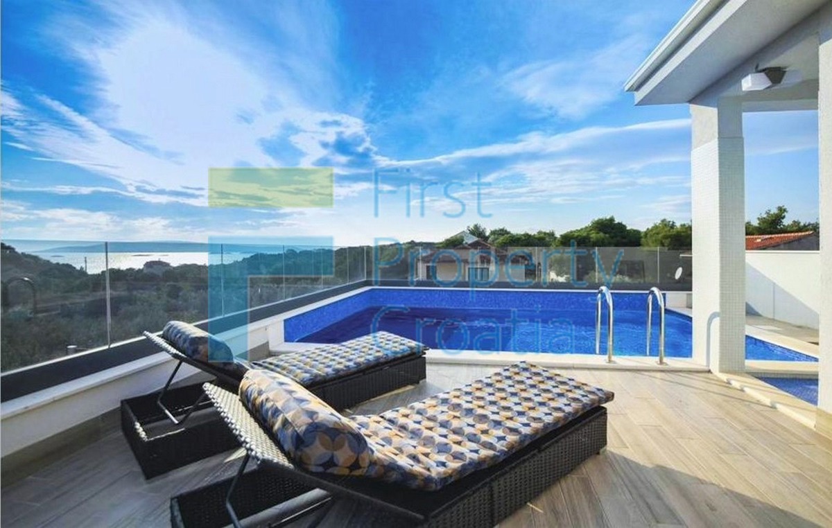 TG1424 - Moderno uređene vile u mirnom okruženju, Čiovo, na prodaju