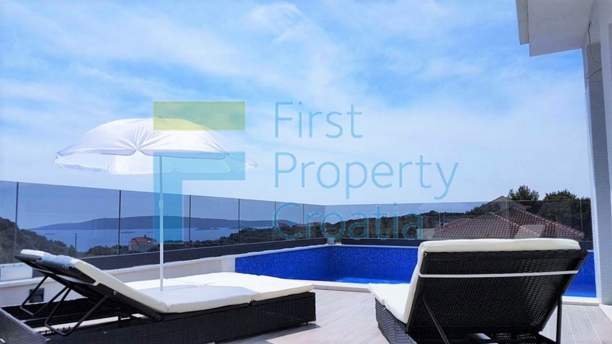 TG1424 - Moderno uređene vile u mirnom okruženju, Čiovo, na prodaju