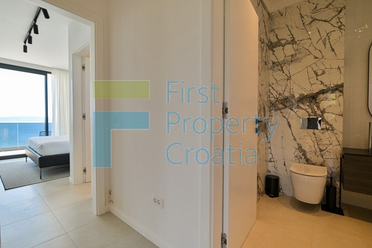 TG1671 - Urbana vila na mirnoj lokaciji blizu mora, Čiovo, na prodaju