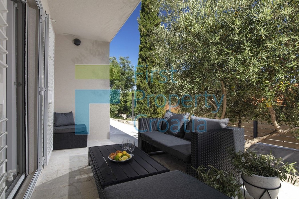 RG1732 - Moderni apartmani u blizini mora, Rogoznica, na prodaju