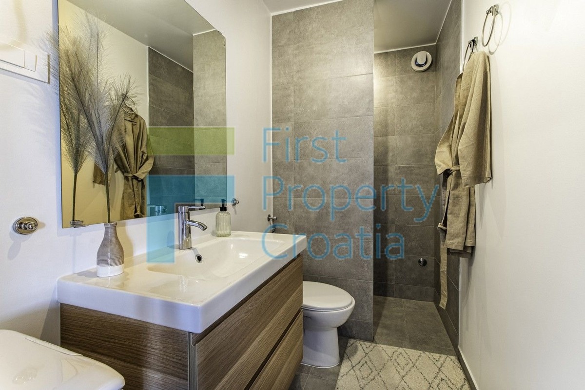 RG1732 - Moderni apartmani u blizini mora, Rogoznica, na prodaju