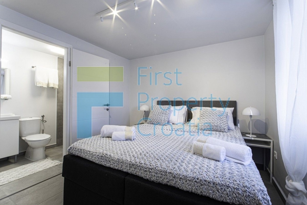 RG1732 - Moderni apartmani u blizini mora, Rogoznica, na prodaju