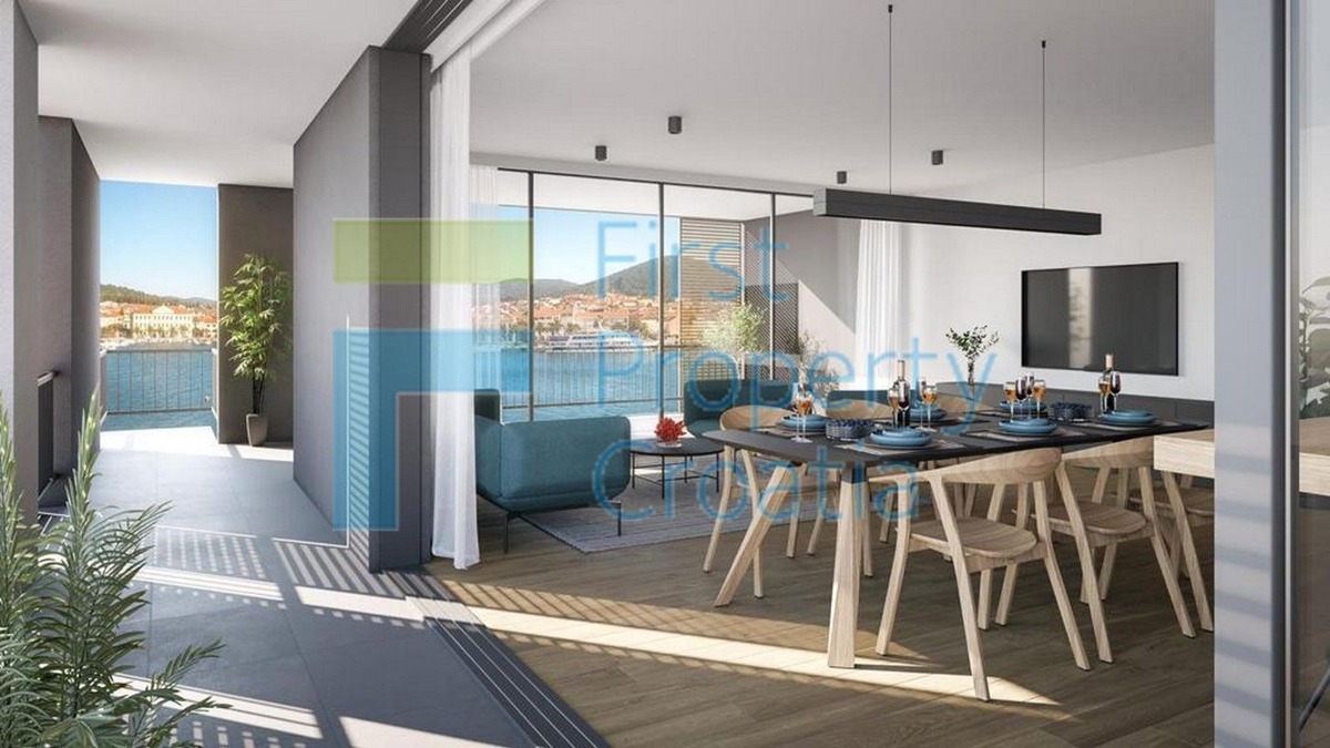 KO1684 - Apartmani s garažom, prvi red do mora, Korčula, na prodaju