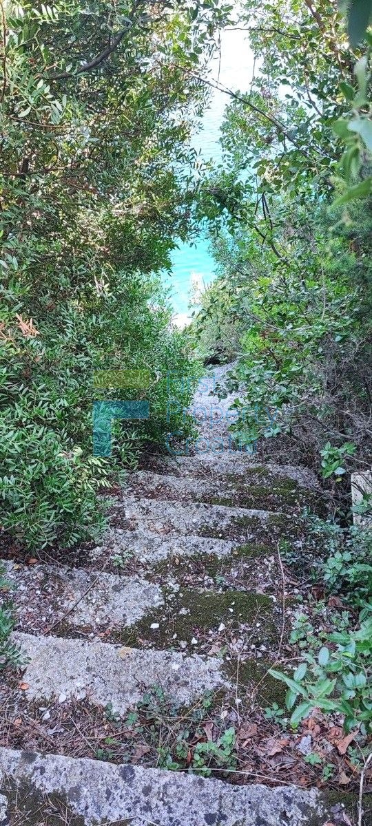 DU1674 – Kuća prvi red do mora s izlazom na more, Mljet, na prodaju