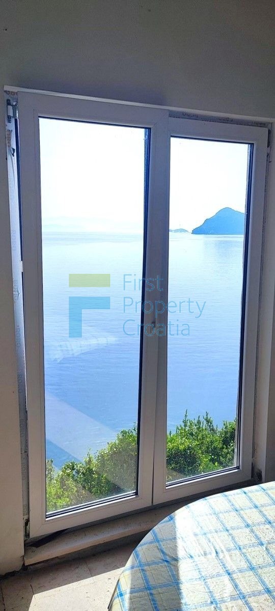 DU1674 – Kuća prvi red do mora s izlazom na more, Mljet, na prodaju