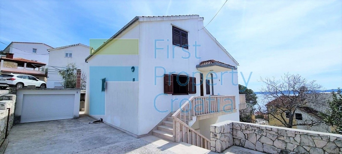 TG1632 - Kuća s dva stana, u blizini plaže, Čiovo, na prodaju