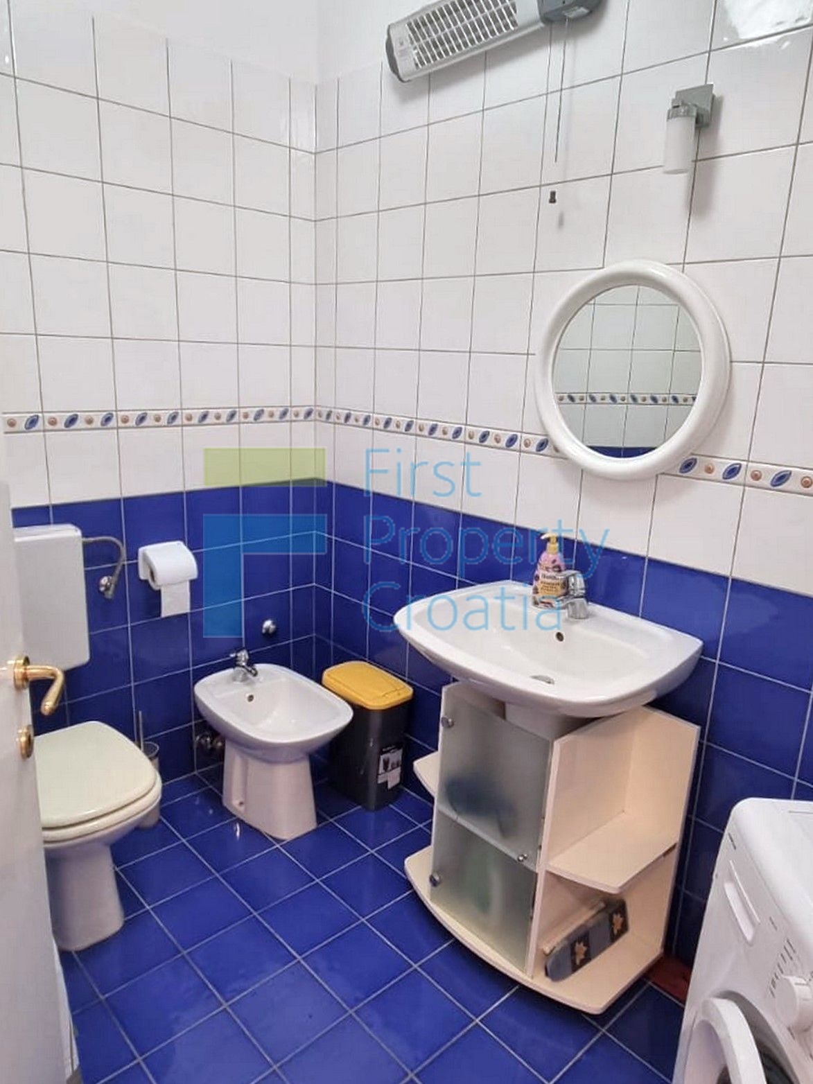 TG1688 – Apartman smješten samo 70m od mora, Trogir, na prodaju