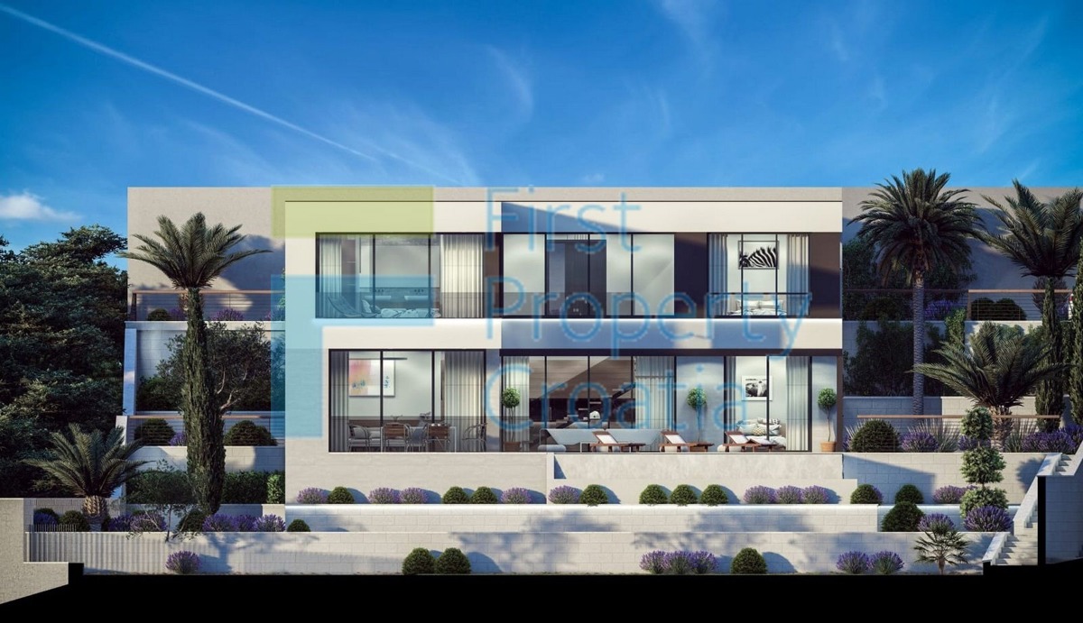 ST1648 - Vila na lijepoj lokaciji u predgrađu Splita, na prodaju