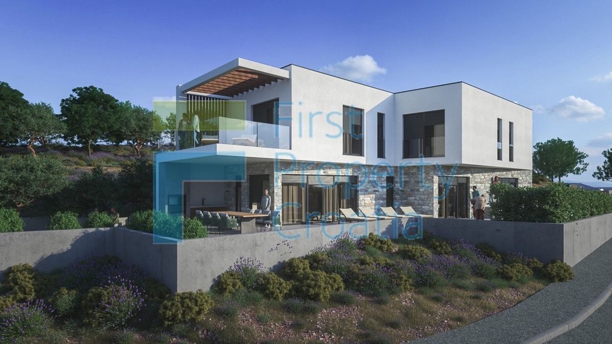 SI1723 – Vila s grijanim bazenom i garažom, Primošten, na prodaju