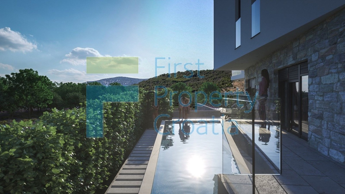 SI1723 – Vila s grijanim bazenom i garažom, Primošten, na prodaju