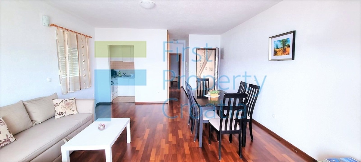 TG1664 - Useljivi apartmani u blizini mora, Čiovo, na prodaju