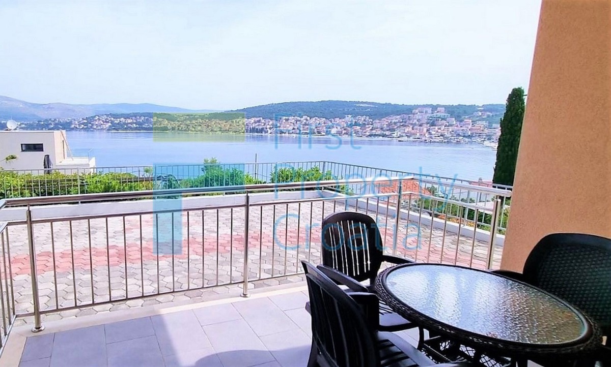 TG1664 - Useljivi apartmani u blizini mora, Čiovo, na prodaju