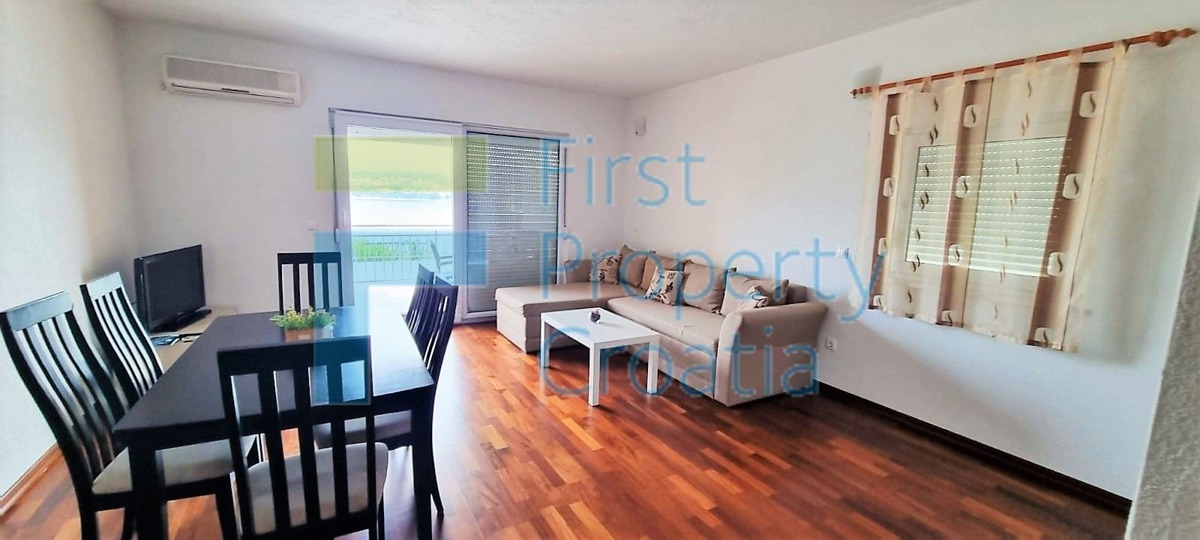 TG1664 - Useljivi apartmani u blizini mora, Čiovo, na prodaju