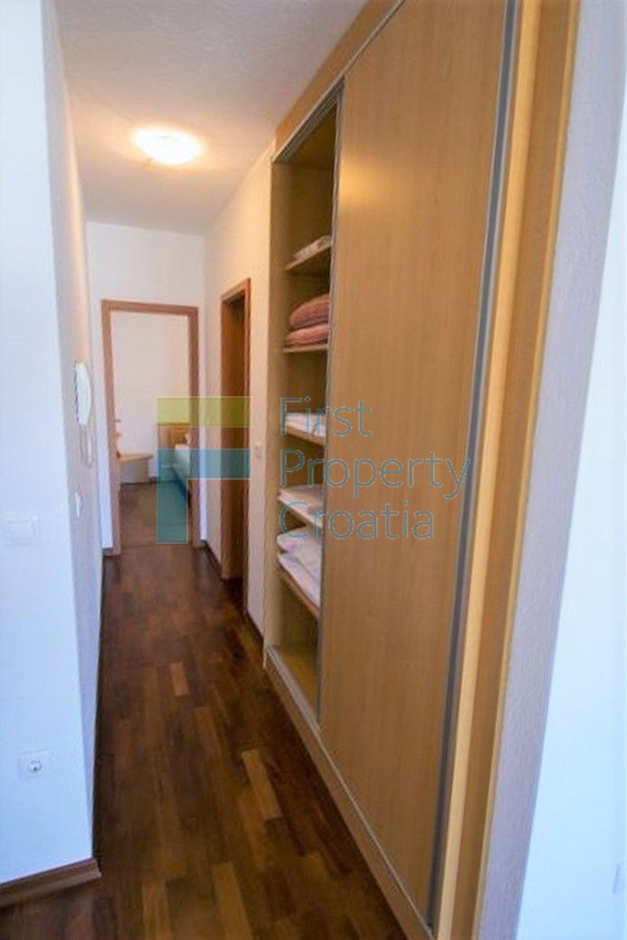 TG1664 - Useljivi apartmani u blizini mora, Čiovo, na prodaju