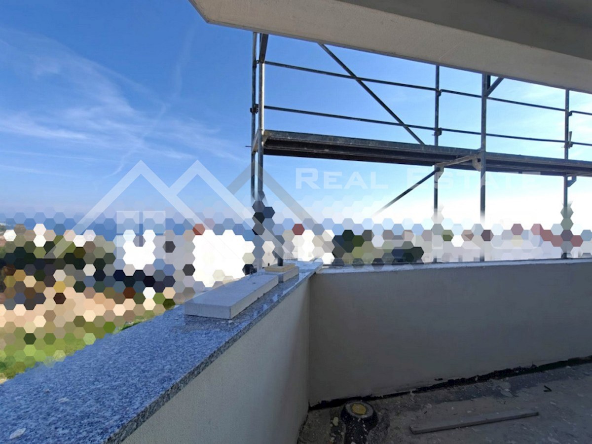 Nepremičnine Čiovo – Dvosobna stanovanja v novogradnji z garažo, dvigalom in bazenom, naprodaj