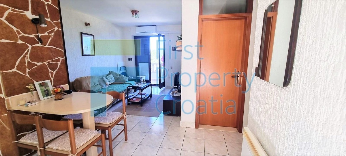 BR1650 - Apartmanska kuća s pogledom na more, Brač, na prodaju
