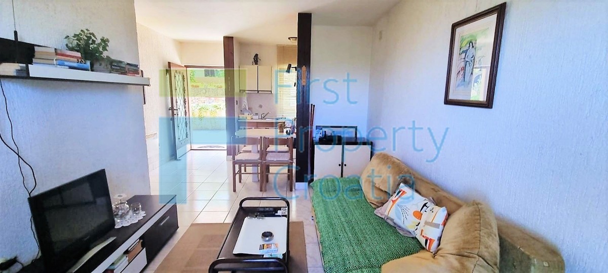 BR1650 - Apartmanska kuća s pogledom na more, Brač, na prodaju