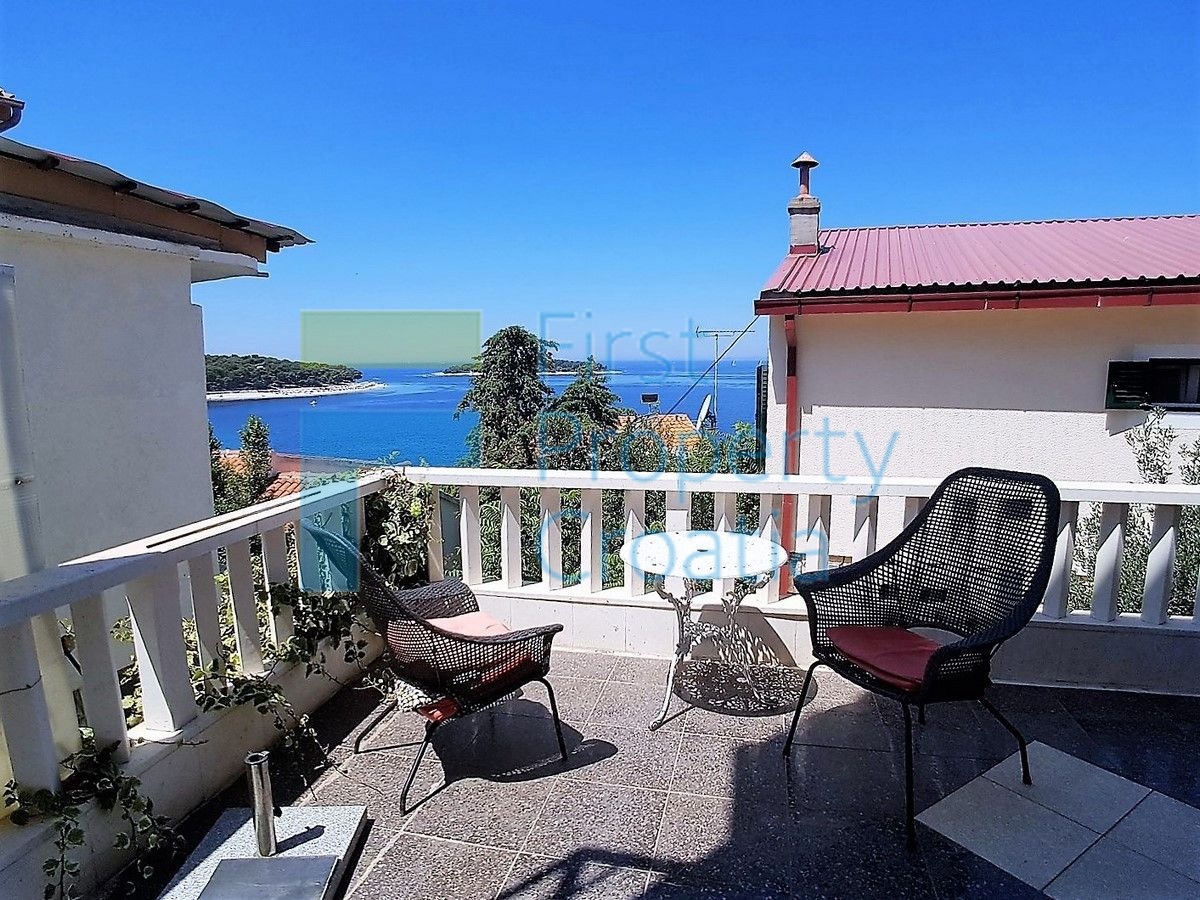 SI1421 - Apartmanska kuća samo 50m od mora, Primošten, na prodaju