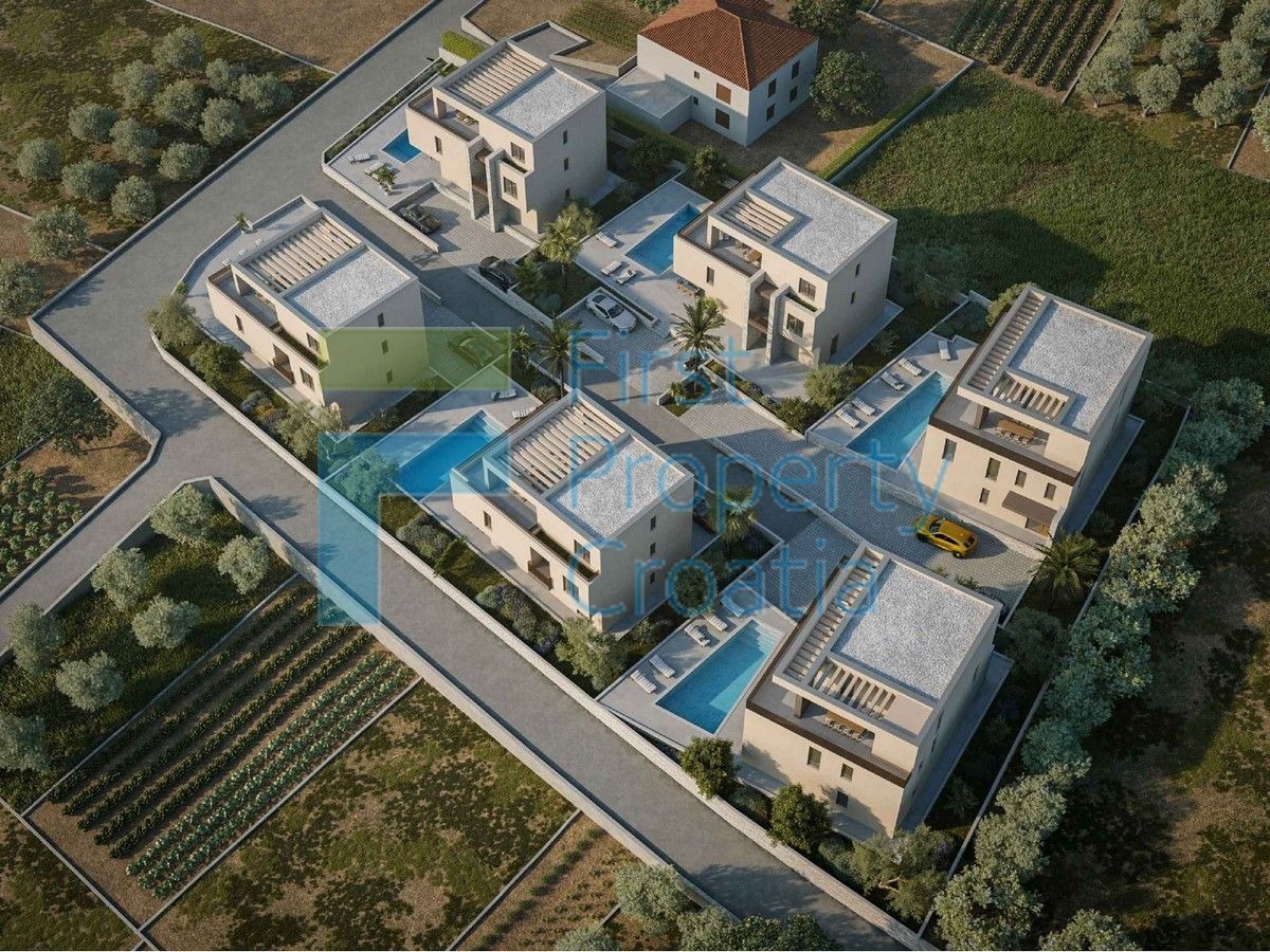 TG1662 - Zemljište s građevinski projektom, Trogir, na prodaju