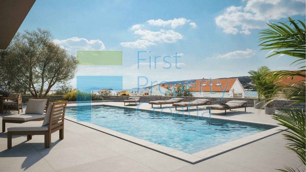 TG1662 - Zemljište s građevinski projektom, Trogir, na prodaju