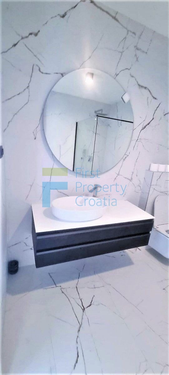 MA1668 - Vila u popularnom ljetovalištu, okolica Makarske, na prodaju