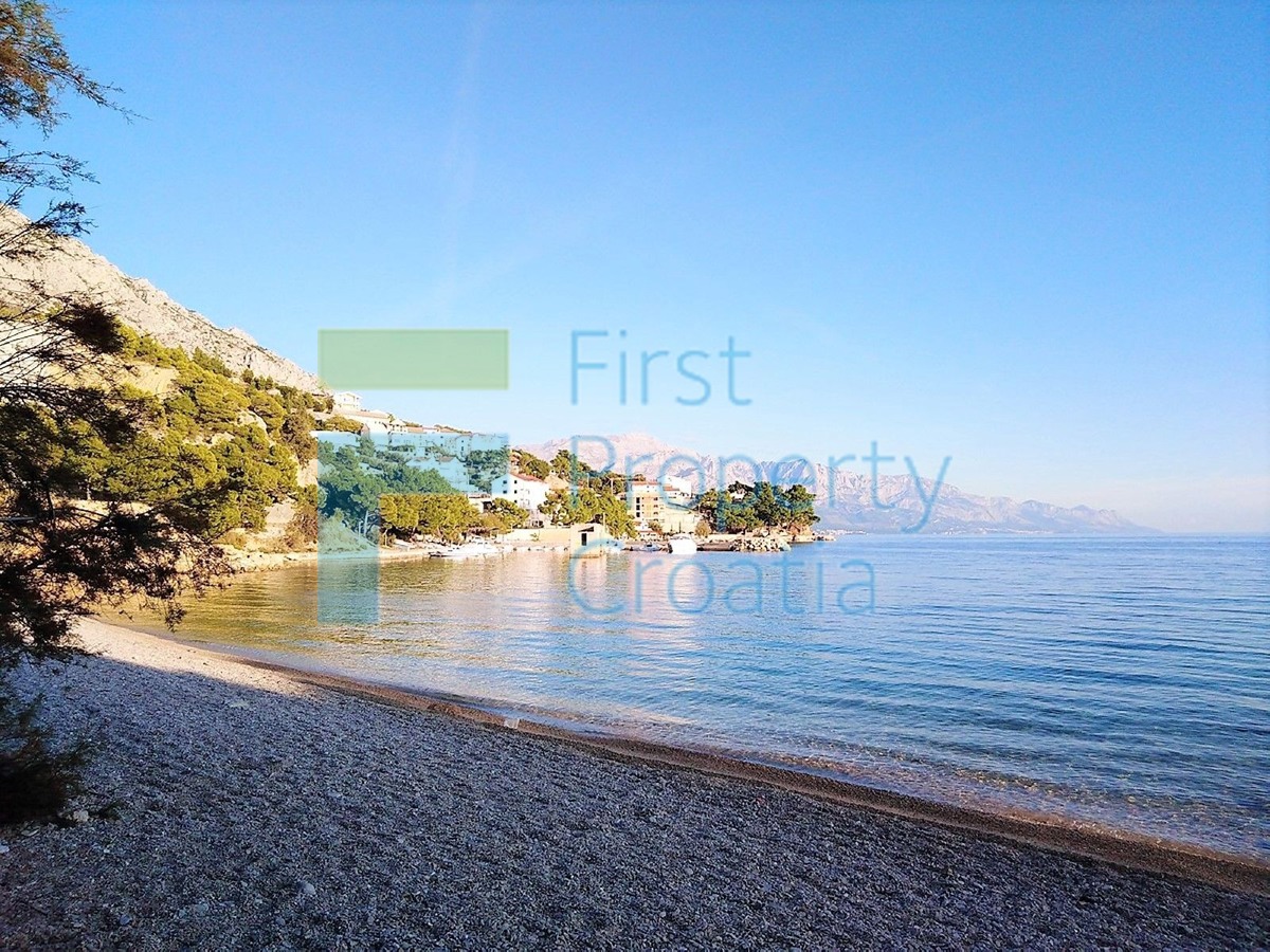 OM1255 - Zemljište s pogledom na more, okolica Omiša, na prodaju