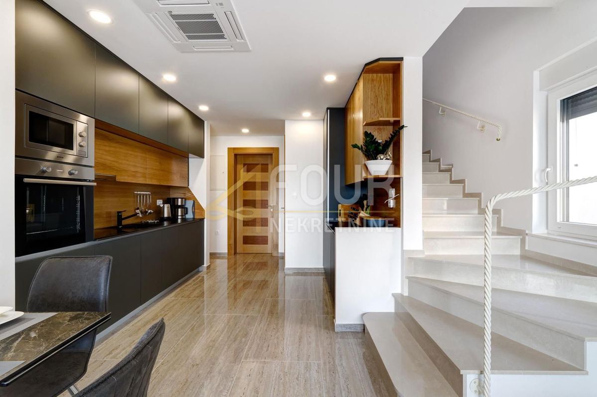 Stanovanje Dramalj, Crikvenica, 202,41m2