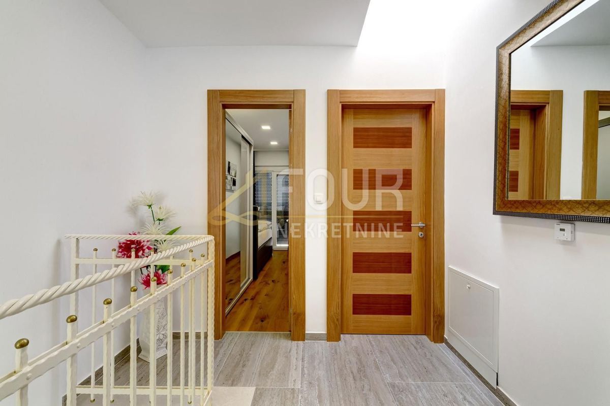 Stanovanje Dramalj, Crikvenica, 202,41m2