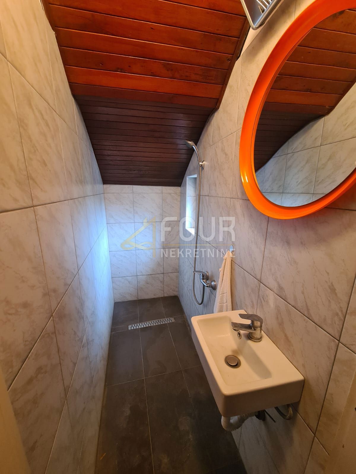 Hiša Fužine, 320m2
