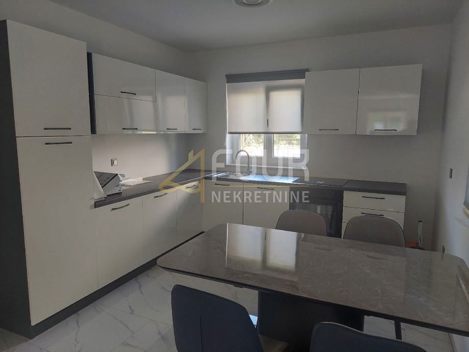 Hiša Mladenići, Viškovo, 280m2