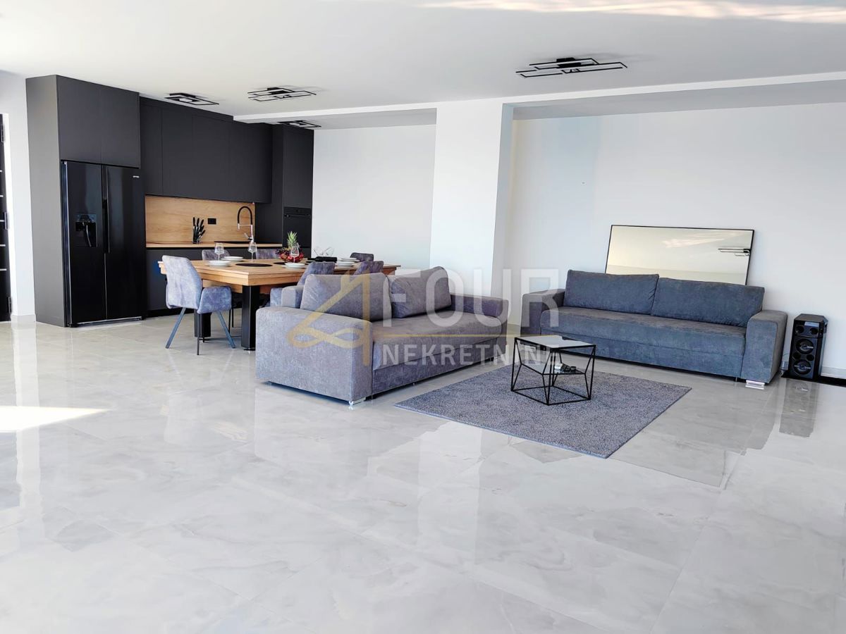 Hiša Medveja, Lovran, 200m2