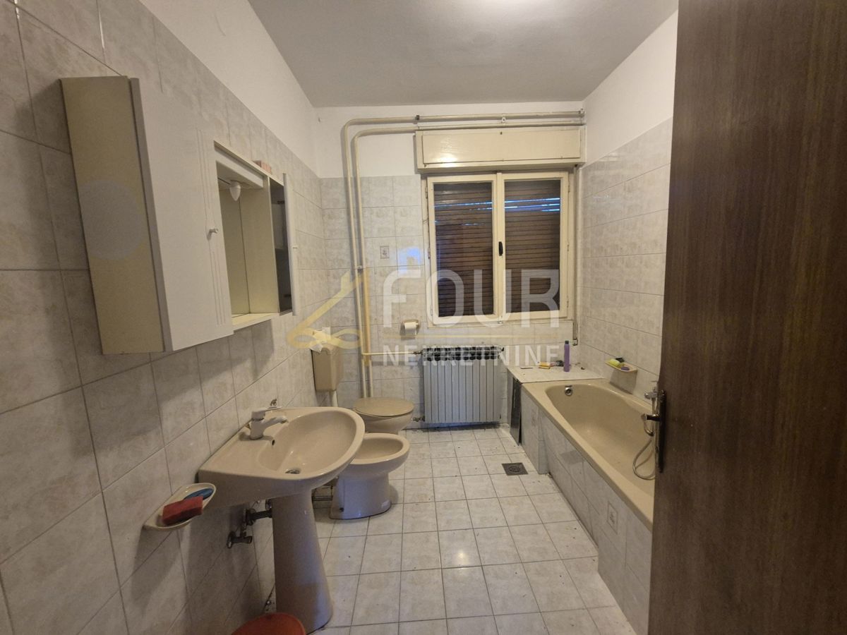 Hiša Čavle, 200m2