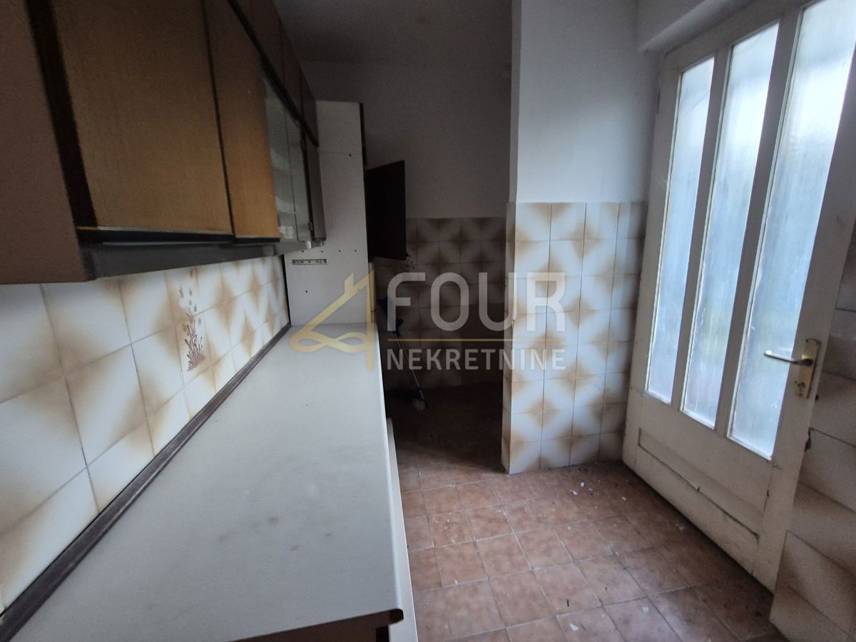 Hiša Čavle, 200m2