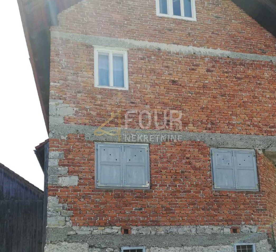 Hiša Lukovdol, Vrbovsko, 342m2
