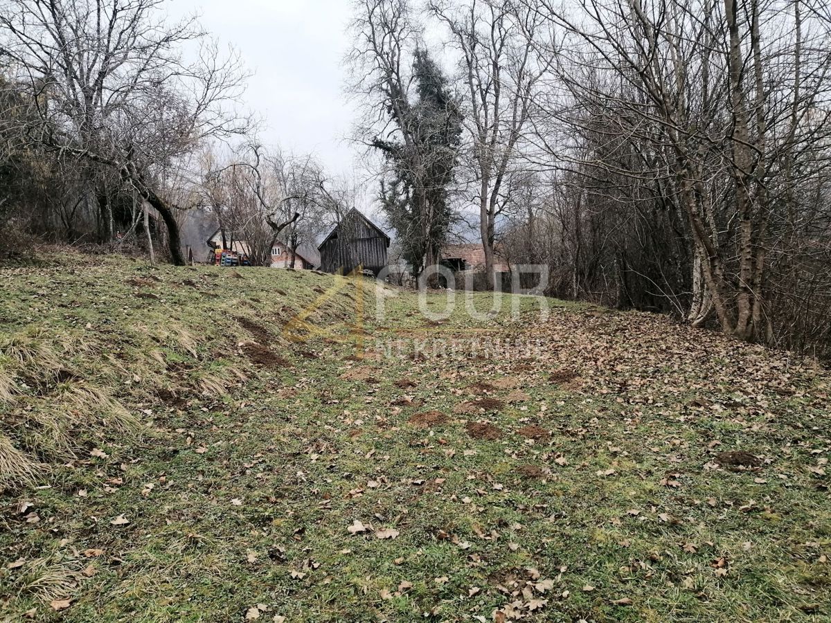 Hiša Lukovdol, Vrbovsko, 342m2
