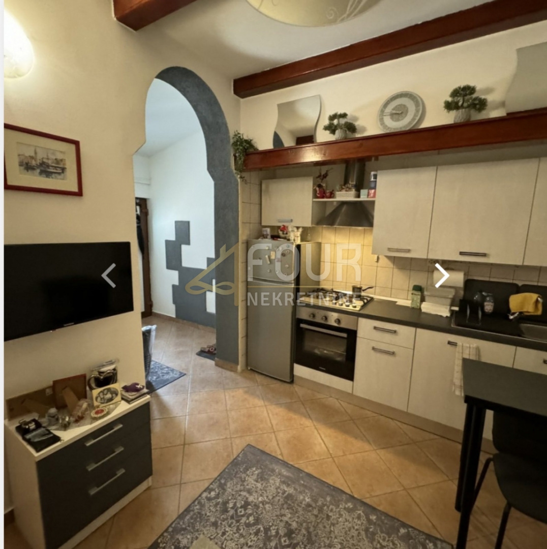 Stanovanje Centar, Pula, 42,91m2