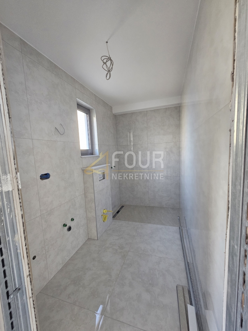 Hiša Tribunj, 240m2