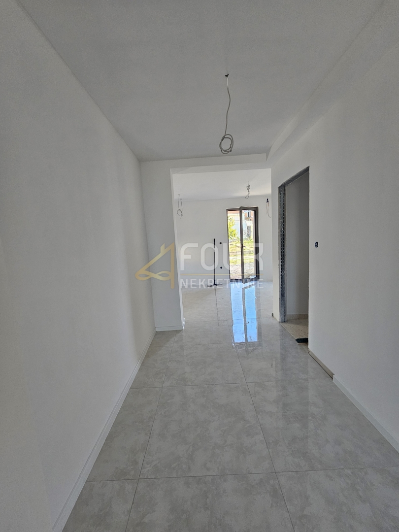 Hiša Tribunj, 240m2