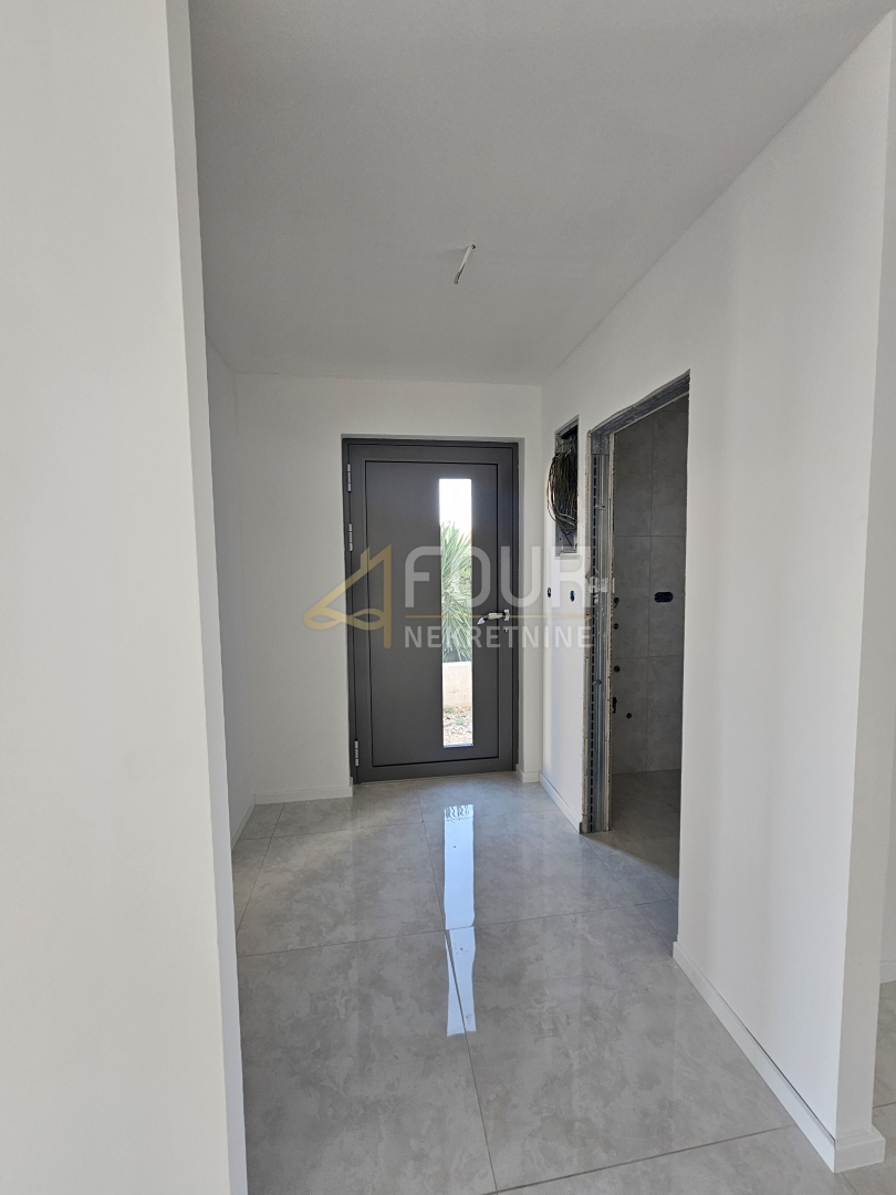 Hiša Tribunj, 240m2