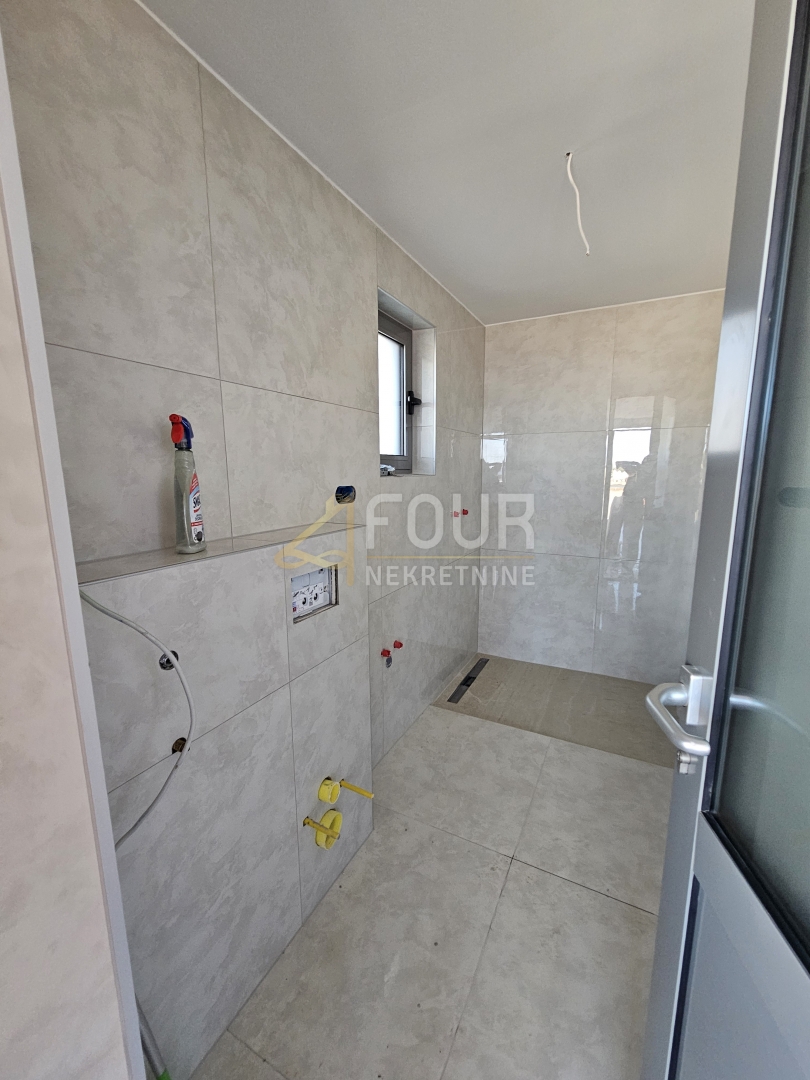 Hiša Tribunj, 240m2