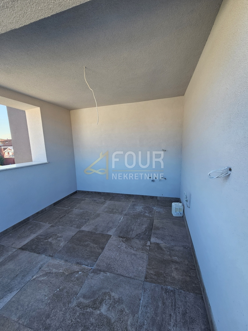 Hiša Tribunj, 240m2