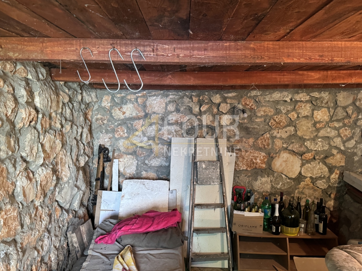 Hiša Vrbnik, 115m2